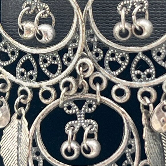 Cookie Lee Feathered Chandelier Earrings Silver-Tone With Leaf & Filigree Design - Picture 3 of 5